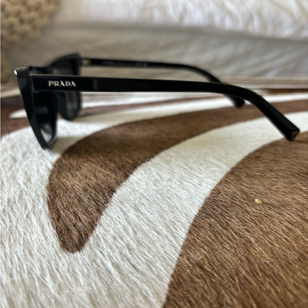 Prada Butterfly Sunglasses Black - Picture 4 of 13